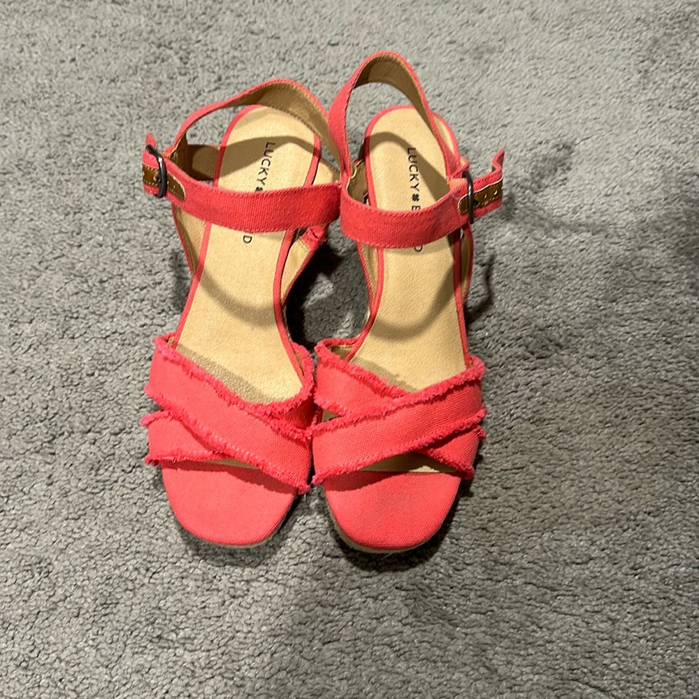 Lucky wedges
